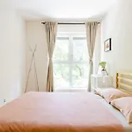 Private Room In A Spacious Appartment - Geneva